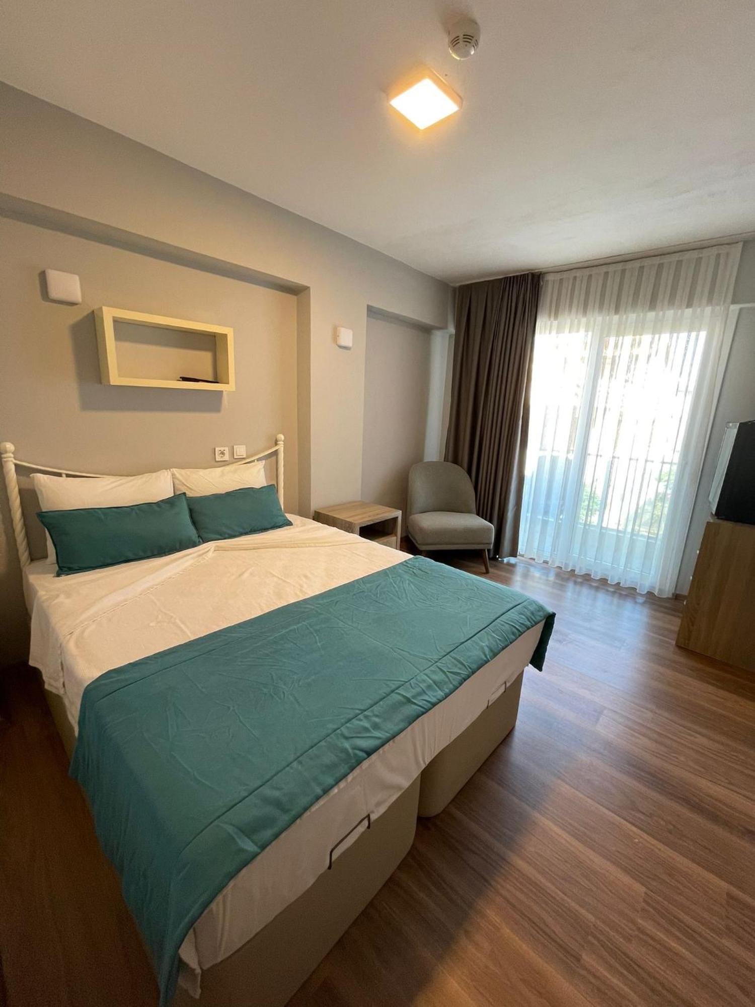 Colophon Beach Otel Gumuldur Exterior photo